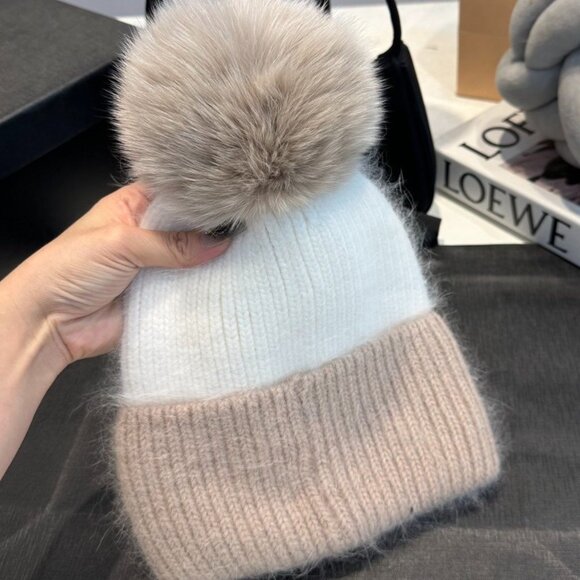 Beige & White – Rabbit Hair Blend Two-Tone Knit Beanie with Fur Pom - Picture 4 of 6